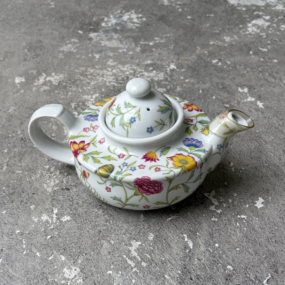 Avignon Tuscany teapot